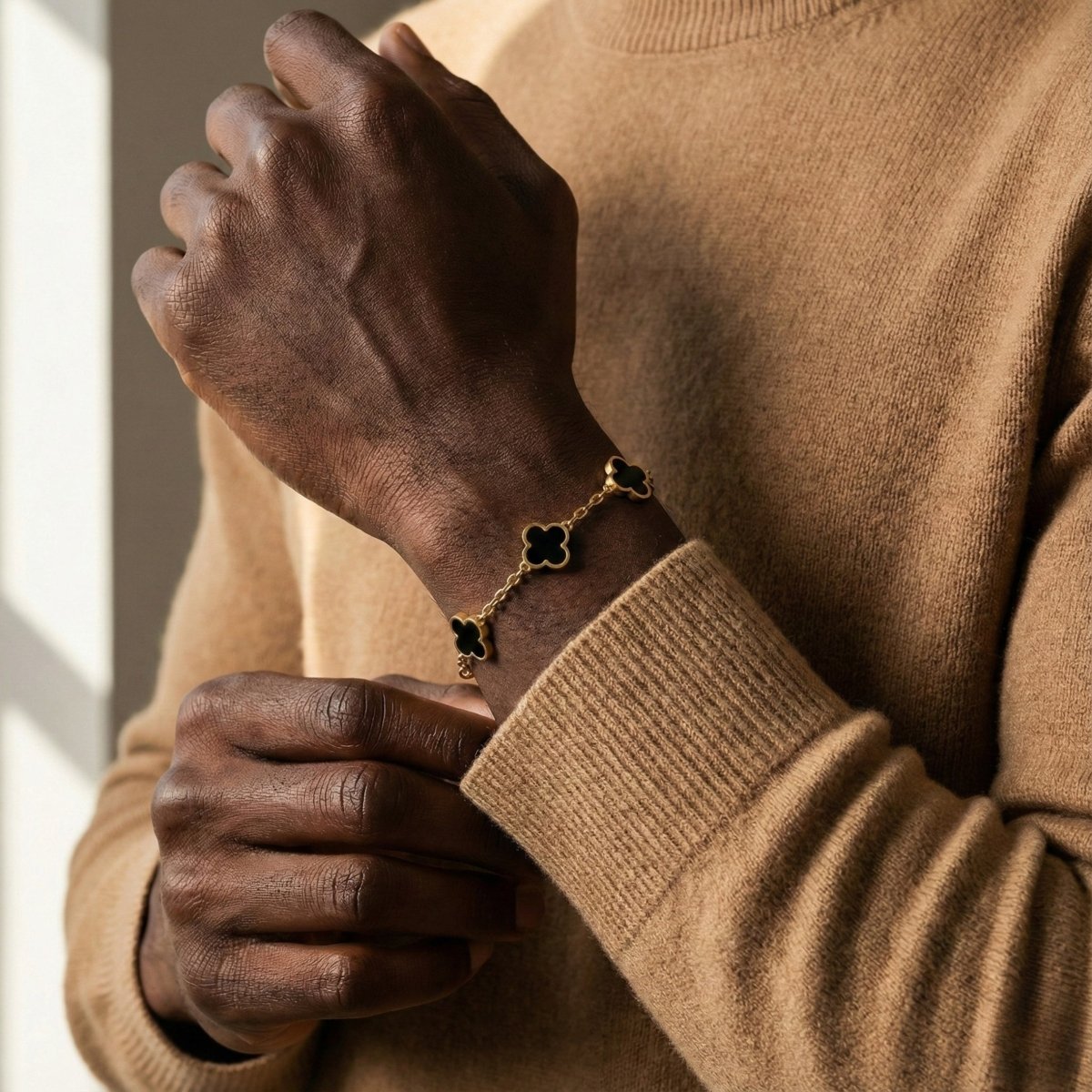 Lucky Clover Black Onyx Charm Bracelet In 18K Plated Gold - STEEL & BARNETT