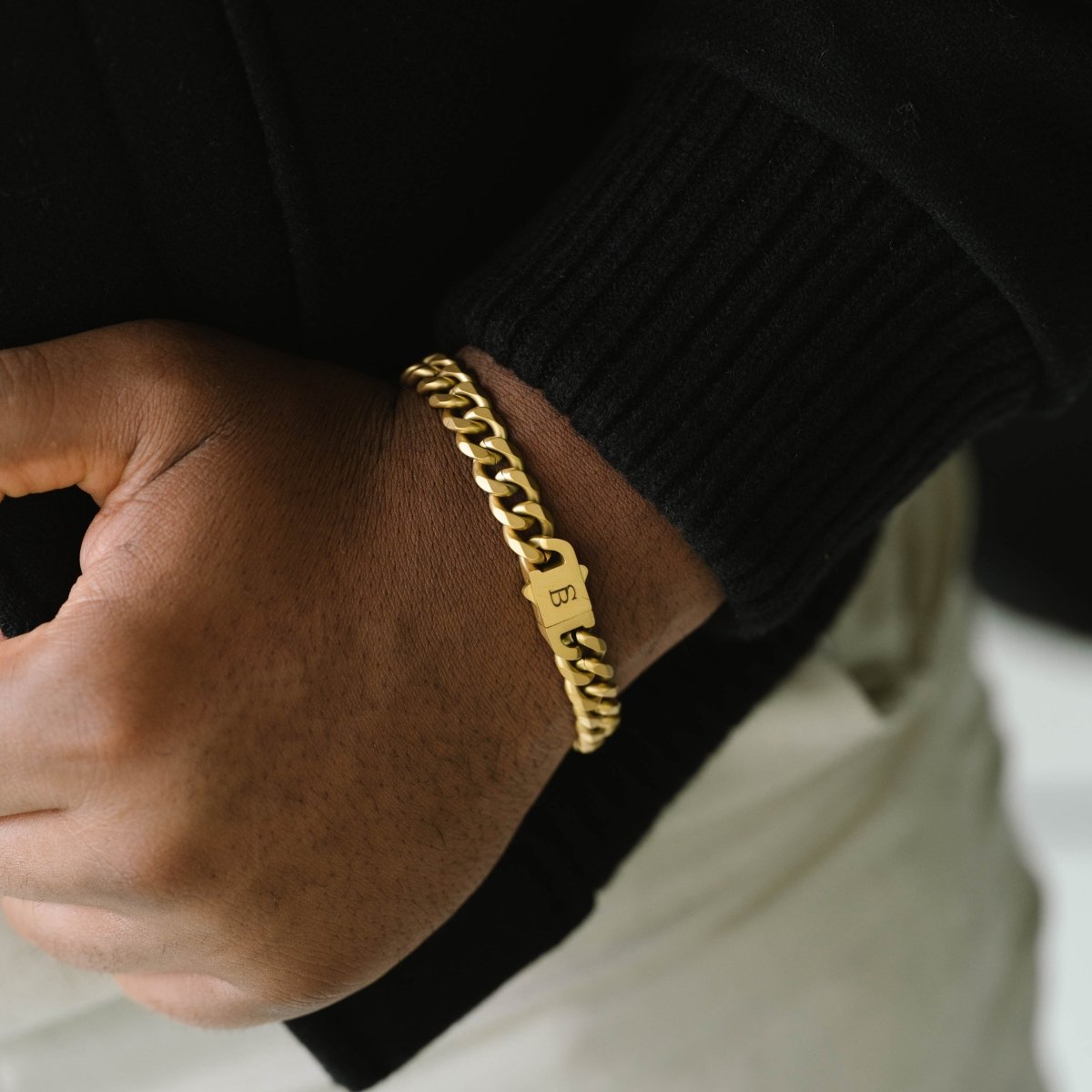 mens metal cuban link bracelet in 18k plated gold